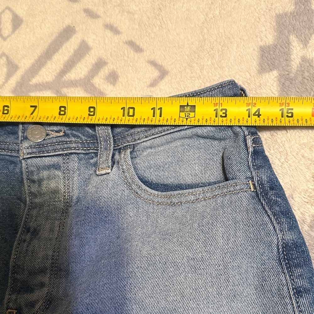 Hollister ultra high rise Mom women’s  cuffed Two-Tone Jean Shorts size 27 - Picture 6 of 9